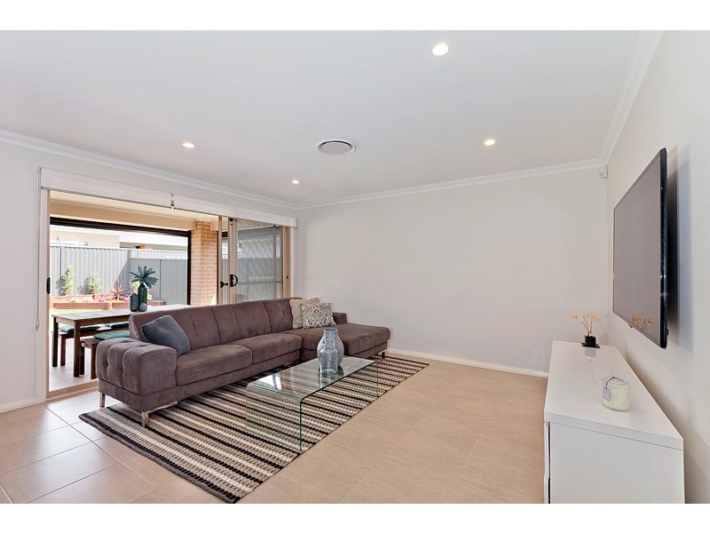 7 Risus Avenue, Glenmore Park NSW 2745