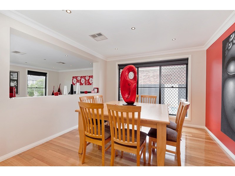 116 Glengarry Drive, Glenmore Park NSW 2745