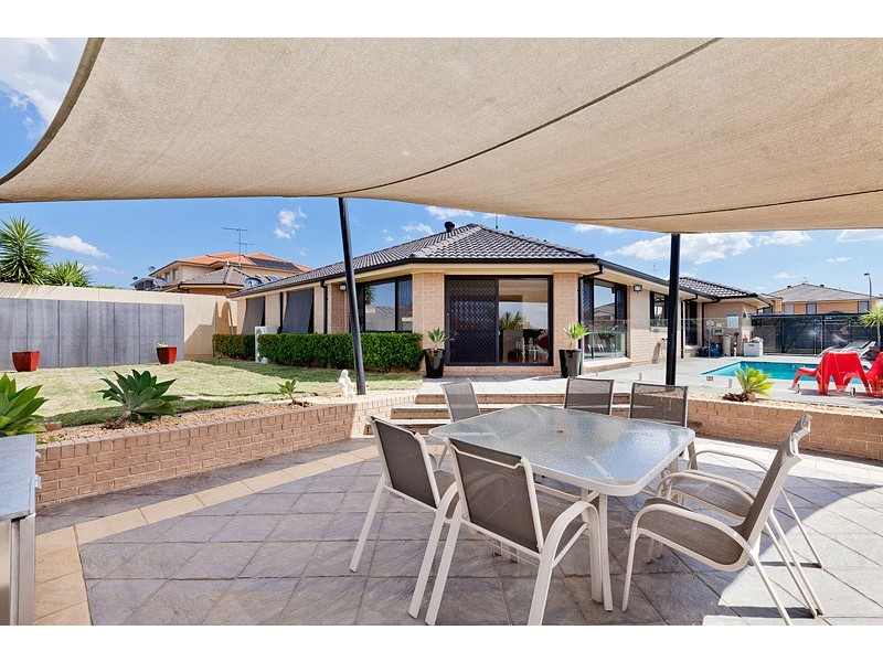 116 Glengarry Drive, Glenmore Park NSW 2745