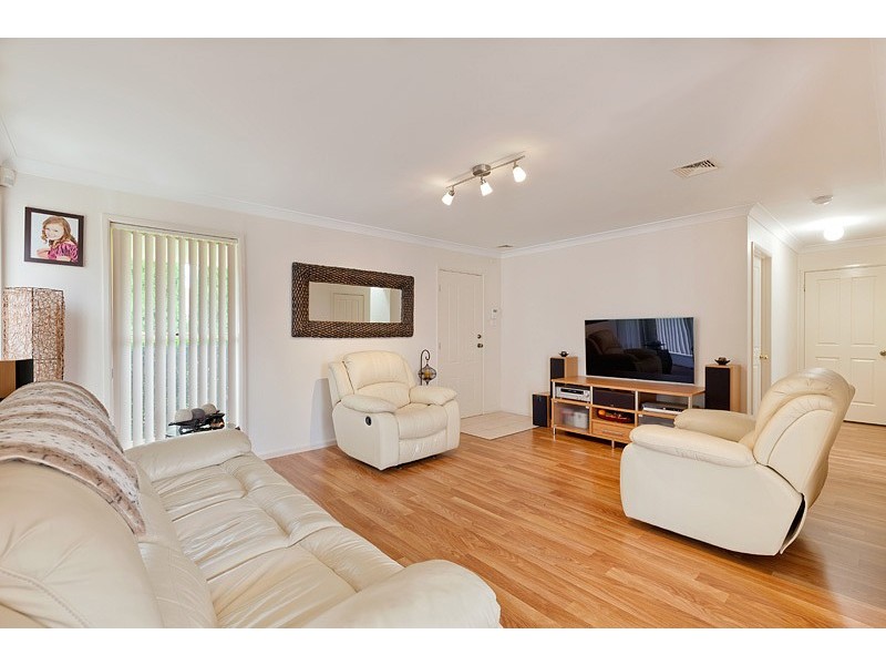 2/49 Barry Street, Cambridge Park NSW 2747