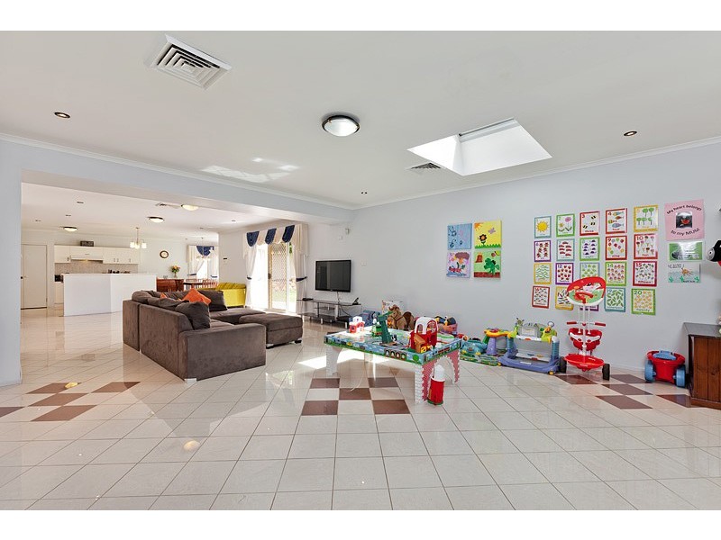 1 Marcus Clarke Cres, Glenmore Park NSW 2745