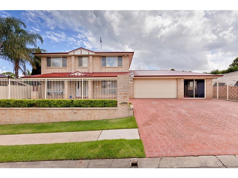 1 Marcus Clarke Cres, Glenmore Park NSW 2745