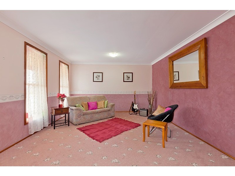 22 Budge Close, Glenmore Park NSW 2745