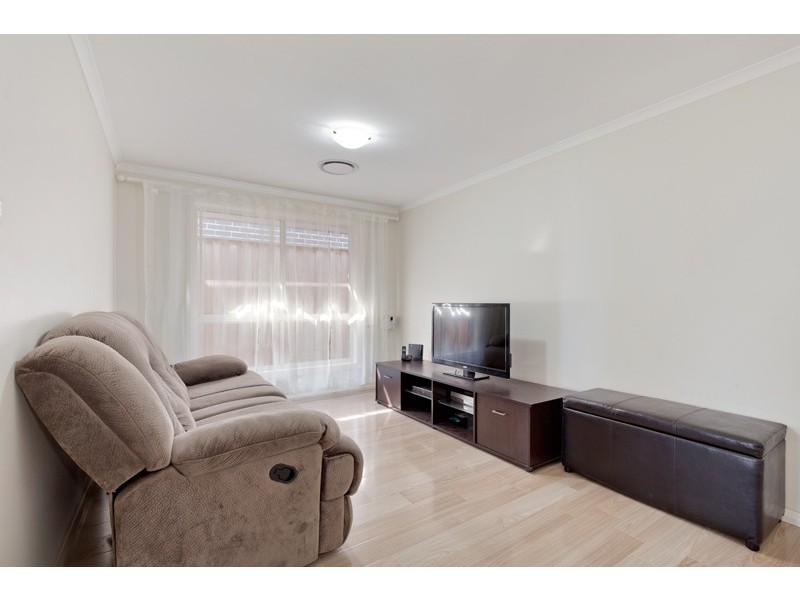 9 Sunrise Terrace, Glenmore Park NSW 2745