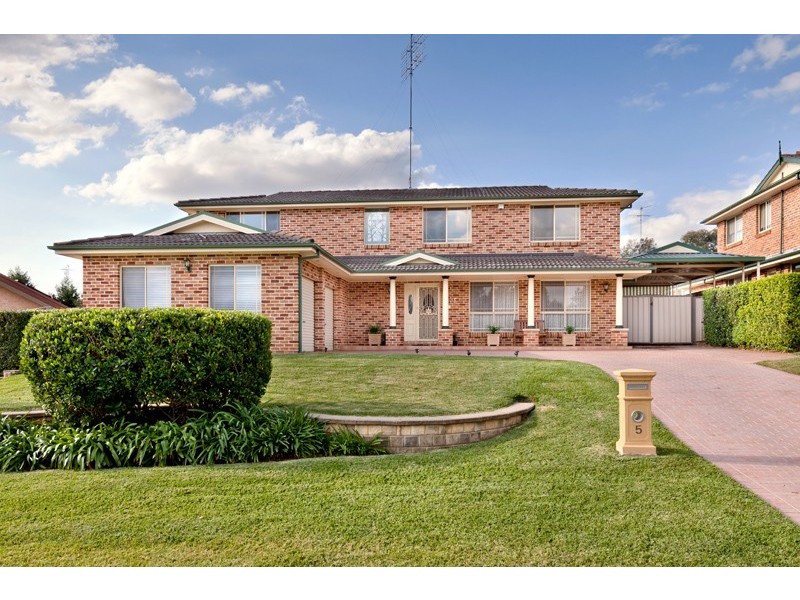 5 Marie Pitt Place, Glenmore Park NSW 2745