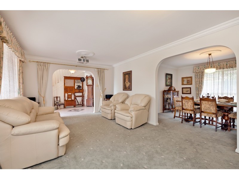 5 Marie Pitt Place, Glenmore Park NSW 2745