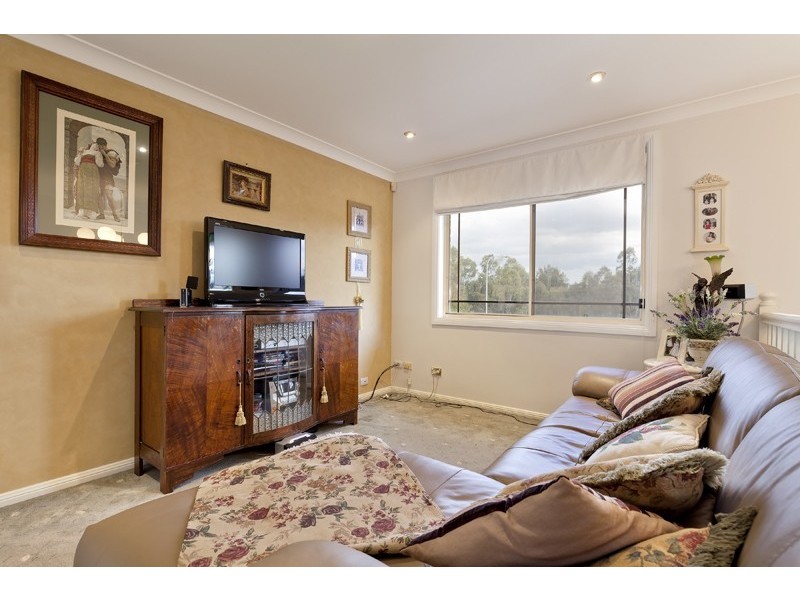 5 Marie Pitt Place, Glenmore Park NSW 2745