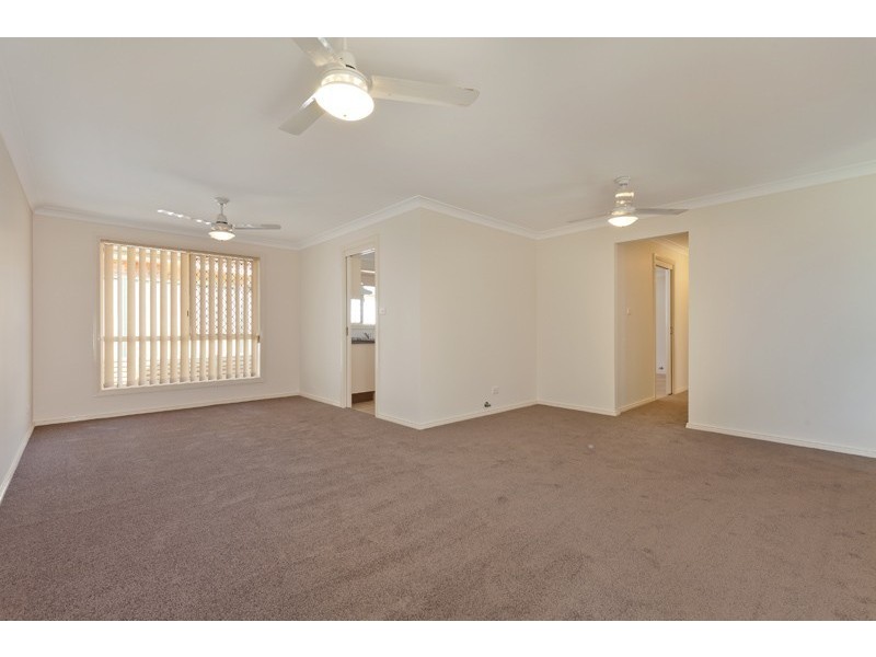 25 Ferntree Close, Glenmore Park NSW 2745