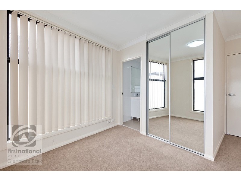 33/1 Glenmore Ridge Drive, Glenmore Park NSW 2745