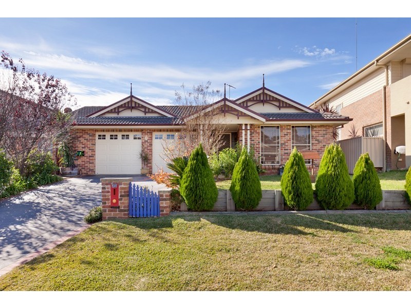 49 Waterford Way, Glenmore Park NSW 2745