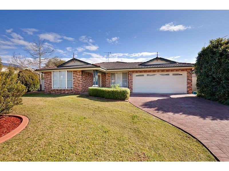 7 Harriett Close, Glenmore Park NSW 2745