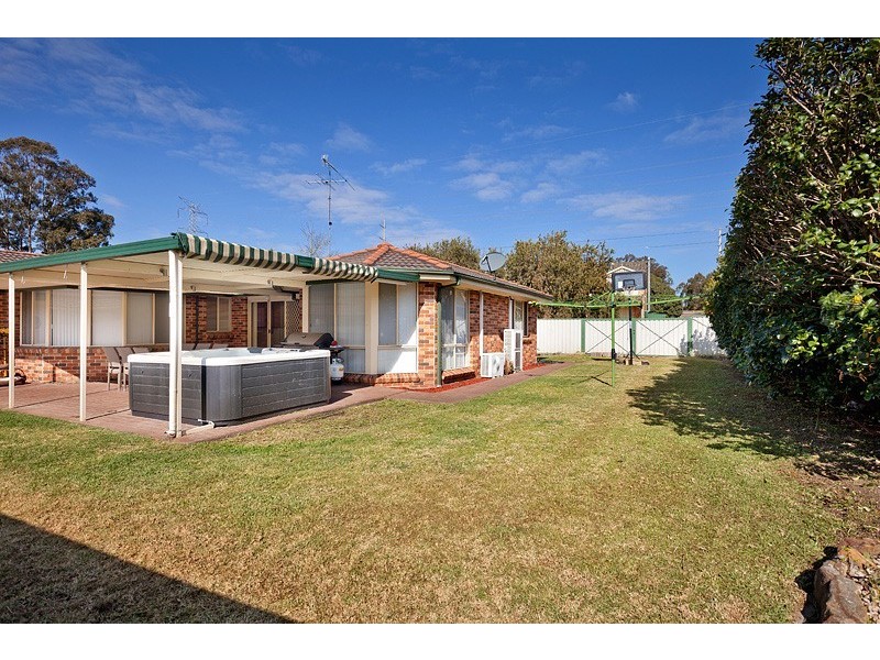 7 Harriett Close, Glenmore Park NSW 2745