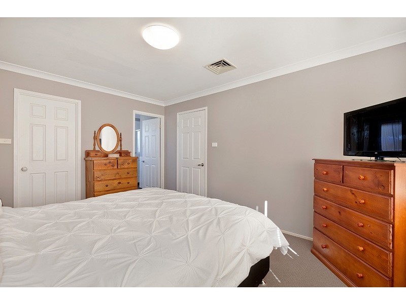 41 Sunningdale Drive, Glenmore Park NSW 2745