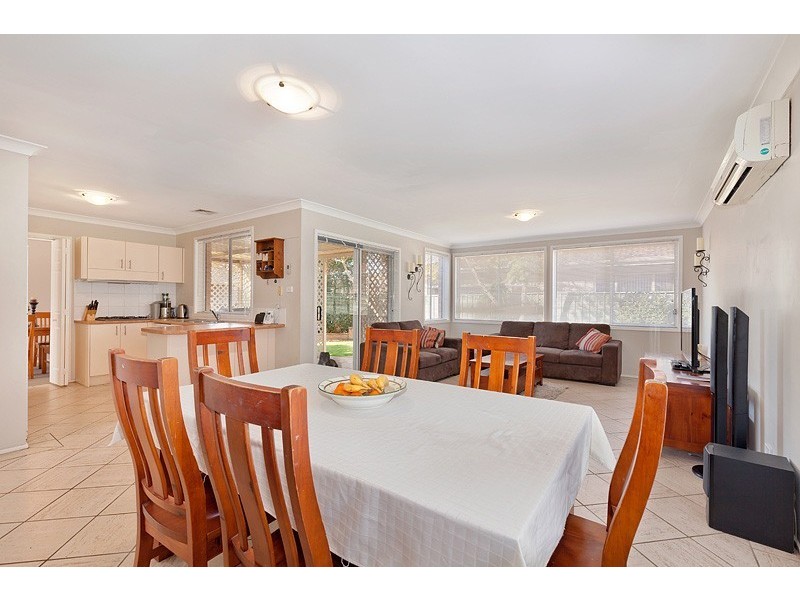 41 Sunningdale Drive, Glenmore Park NSW 2745