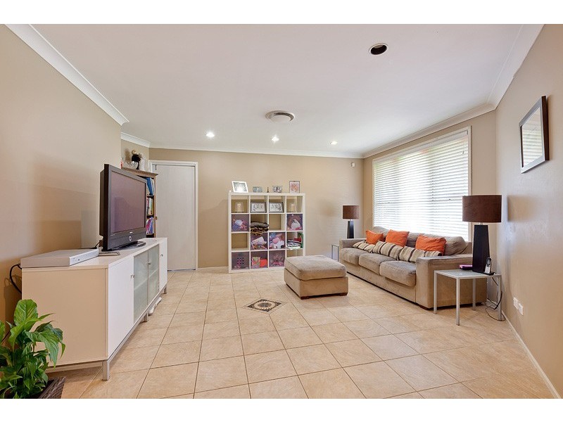 7 Harriett Close, Glenmore Park NSW 2745