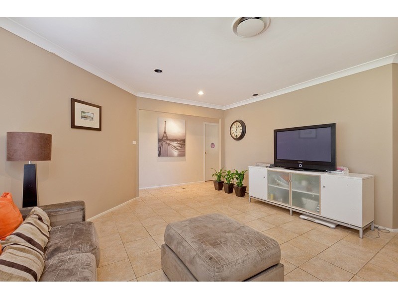 7 Harriett Close, Glenmore Park NSW 2745