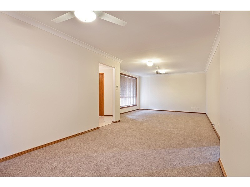 10 Harriett Close, Glenmore Park NSW 2745