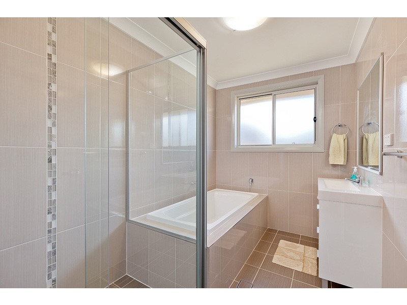 27 James Riley Drive, Glenmore Park NSW 2745