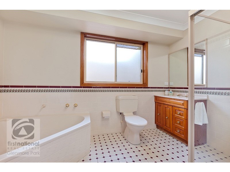 51 Lady Jamison Drive, Glenmore Park NSW 2745