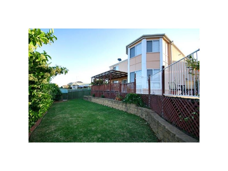 14 Glengarry Drive, Glenmore Park NSW 2745