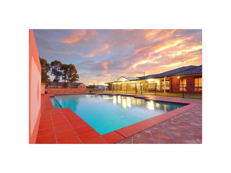 56 South Street, Glenmore Park NSW 2745