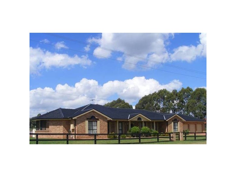 56 South Street, Glenmore Park NSW 2745