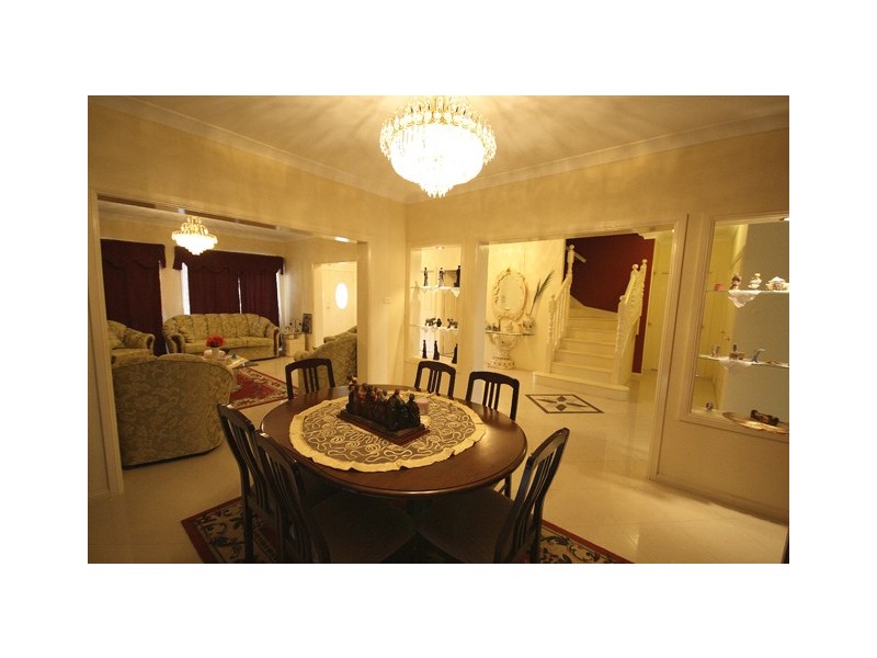 9 Bangaroo Avenue, Glenmore Park NSW 2745