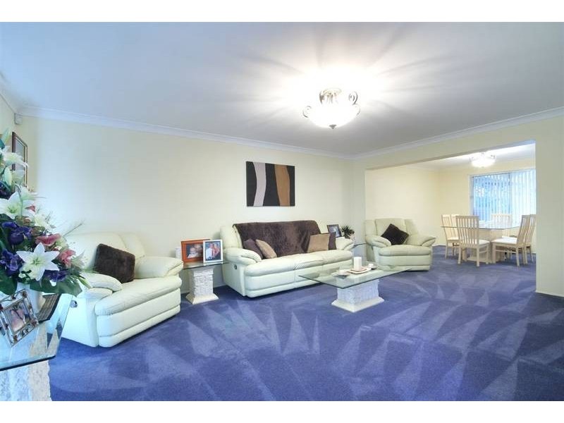 10 Bangalla Parade, Glenmore Park NSW 2745