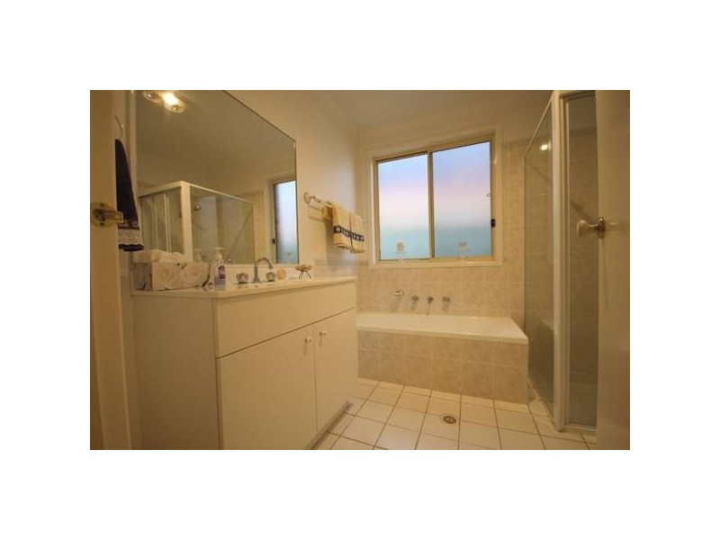 11 Kukundi Drive, Glenmore Park NSW 2745