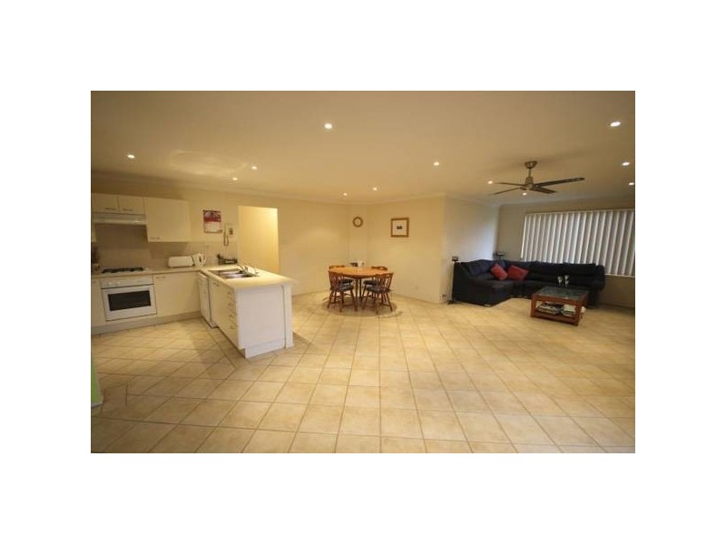 11 Kukundi Drive, Glenmore Park NSW 2745