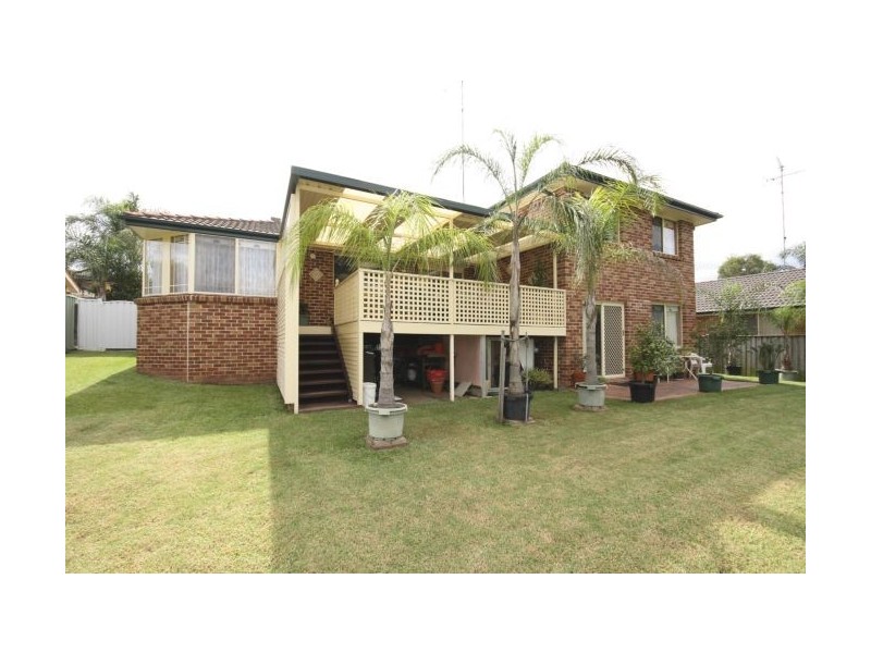 3 Miles Franklin Close, Glenmore Park NSW 2745