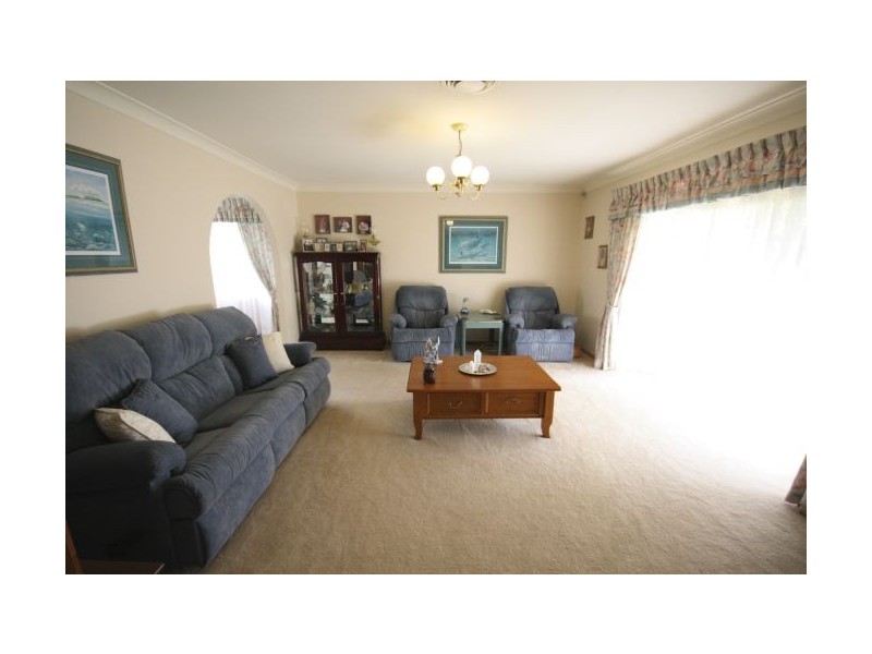 3 Miles Franklin Close, Glenmore Park NSW 2745