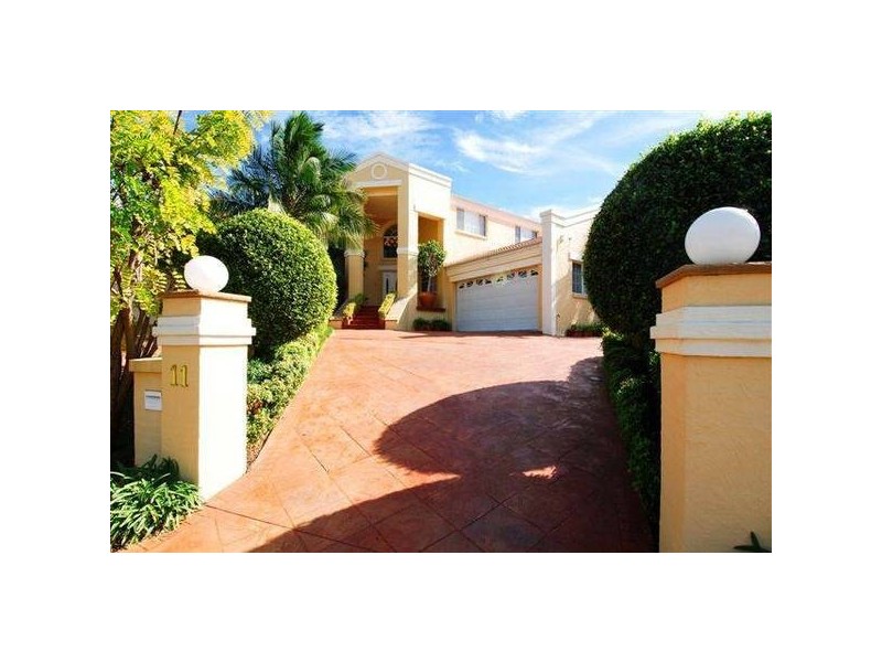 11 Dungara Cres, Glenmore Park NSW 2745