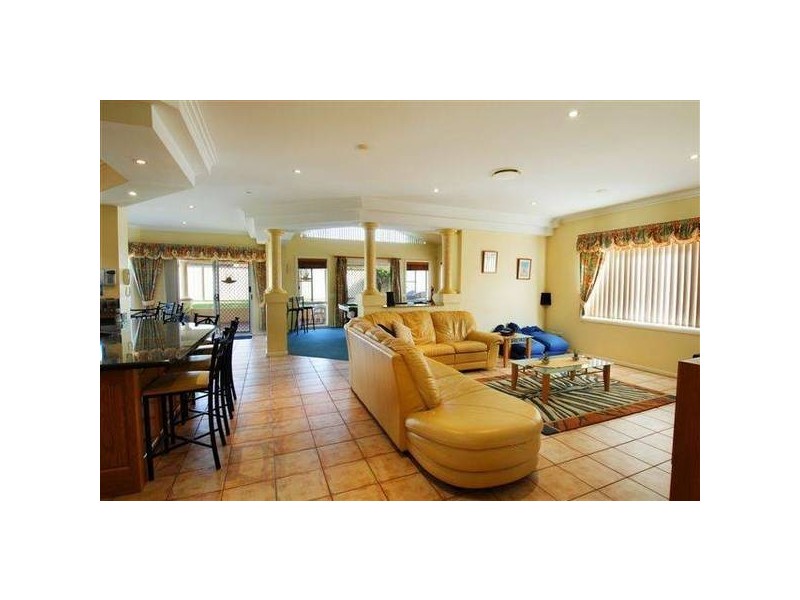 11 Dungara Cres, Glenmore Park NSW 2745