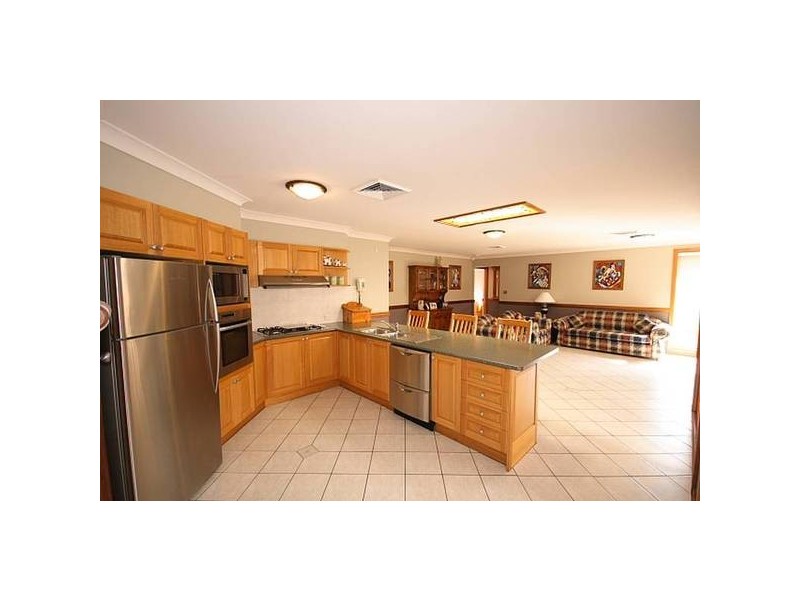 27 Ridgetop Drive, Glenmore Park NSW 2745