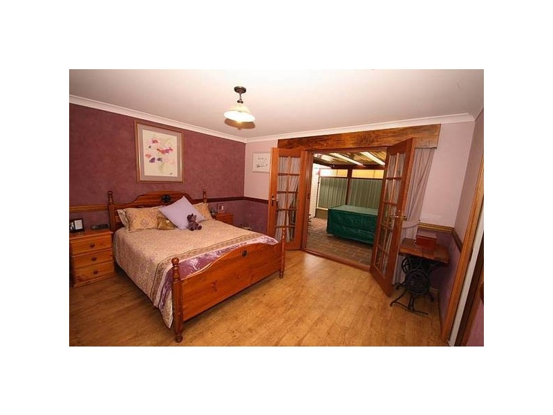 27 Ridgetop Drive, Glenmore Park NSW 2745