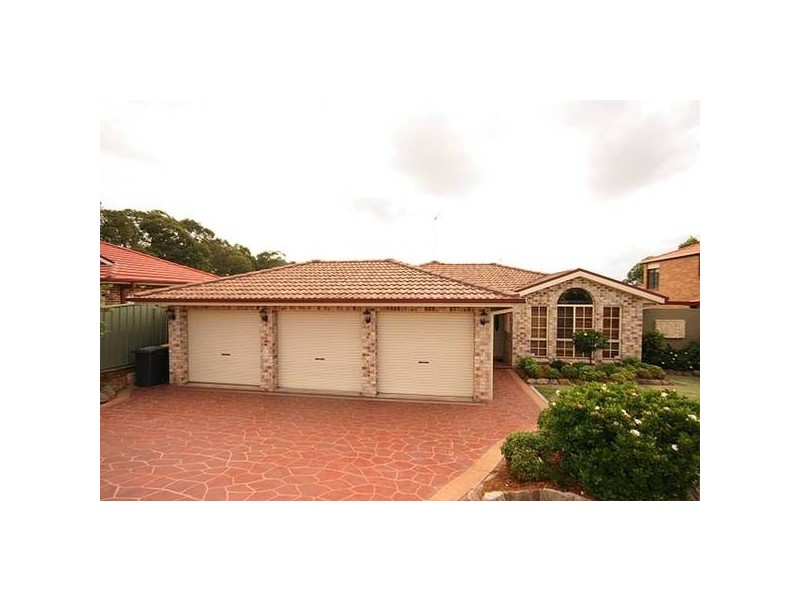 27 Ridgetop Drive, Glenmore Park NSW 2745