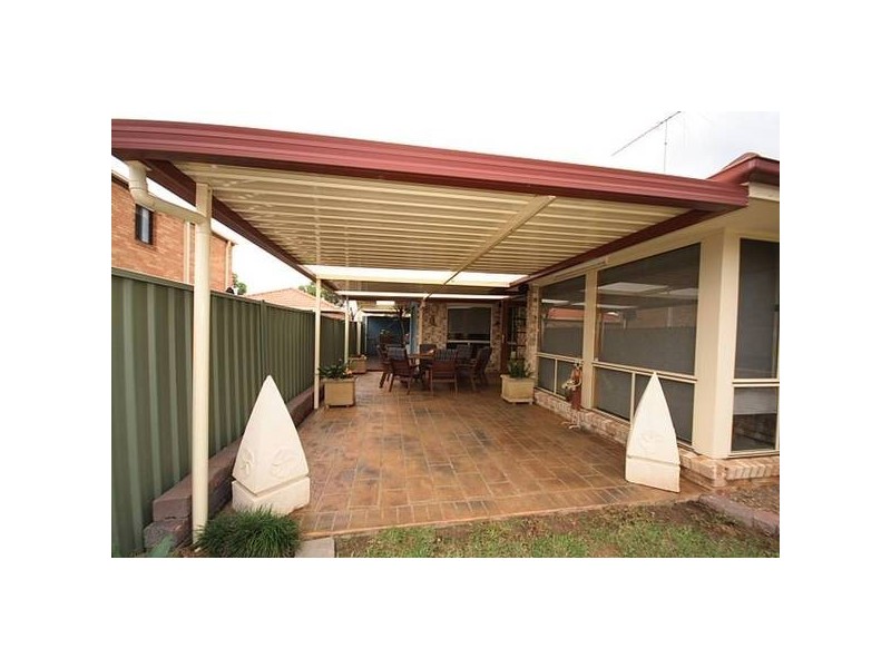 27 Ridgetop Drive, Glenmore Park NSW 2745