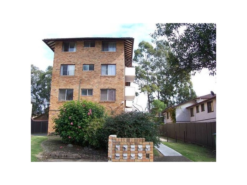 9/25 First Street, Kingswood NSW 2747