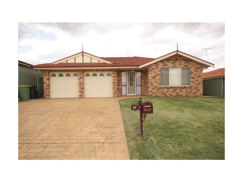 27 Waringa Crescent, Glenmore Park NSW 2745