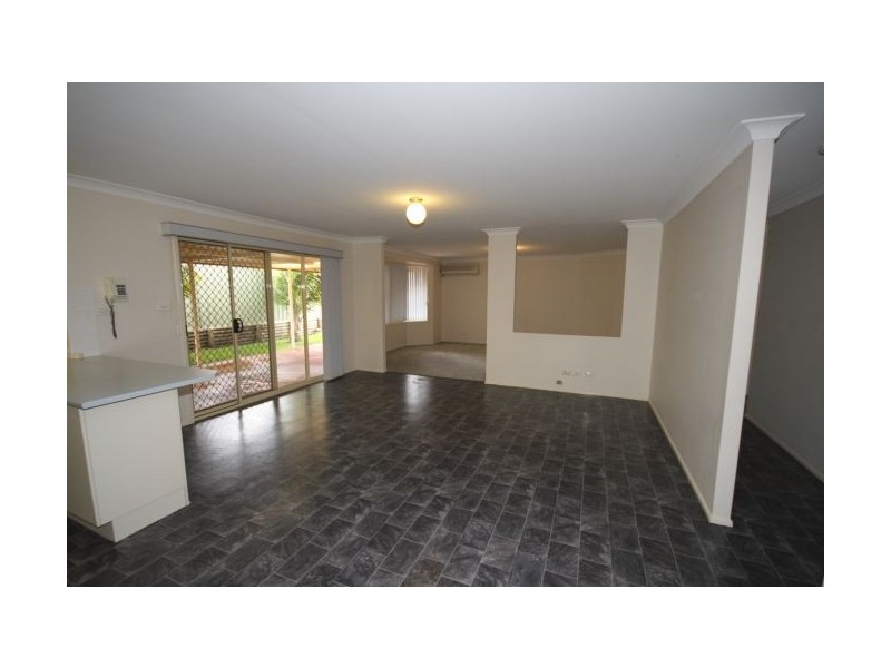 27 Waringa Crescent, Glenmore Park NSW 2745