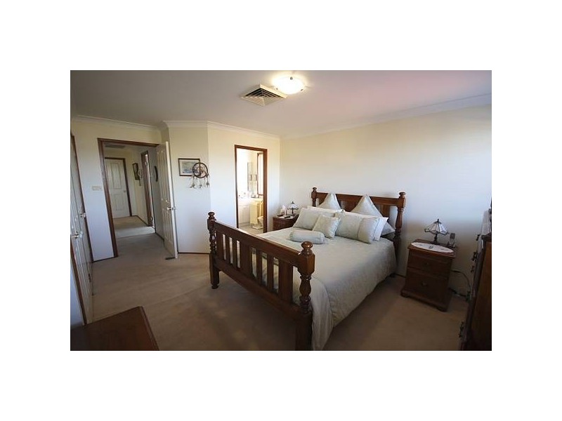 23 Dungara Crescent, Glenmore Park NSW 2745