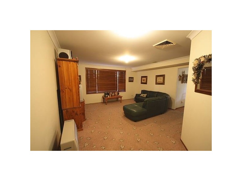 23 Dungara Crescent, Glenmore Park NSW 2745