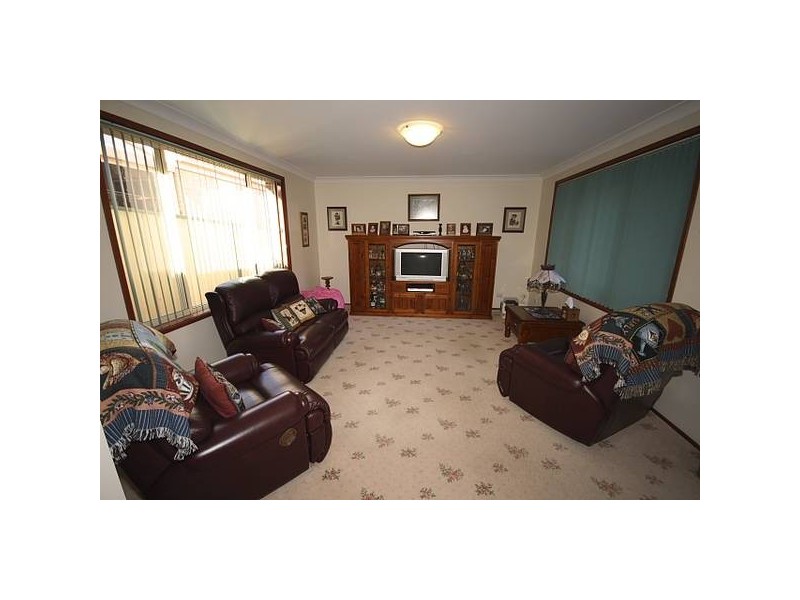 23 Dungara Crescent, Glenmore Park NSW 2745