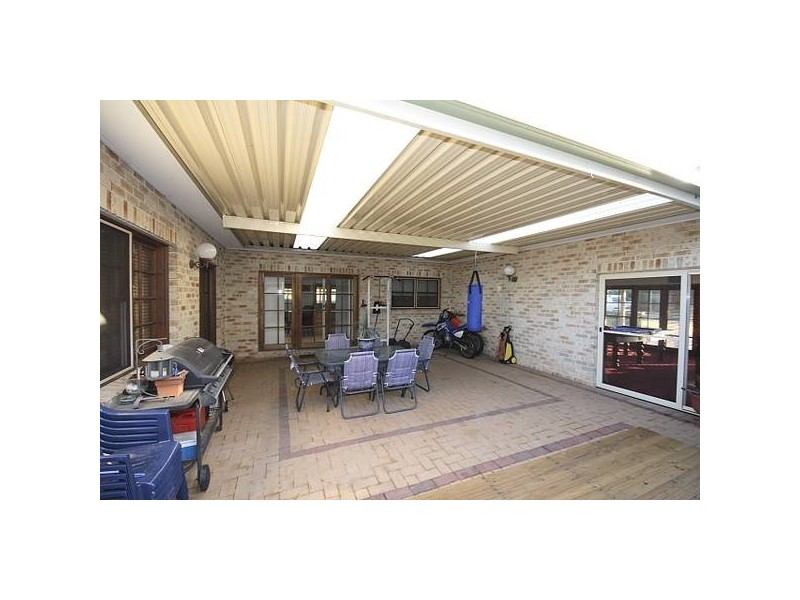 4 Glengarry Drive, Glenmore Park NSW 2745