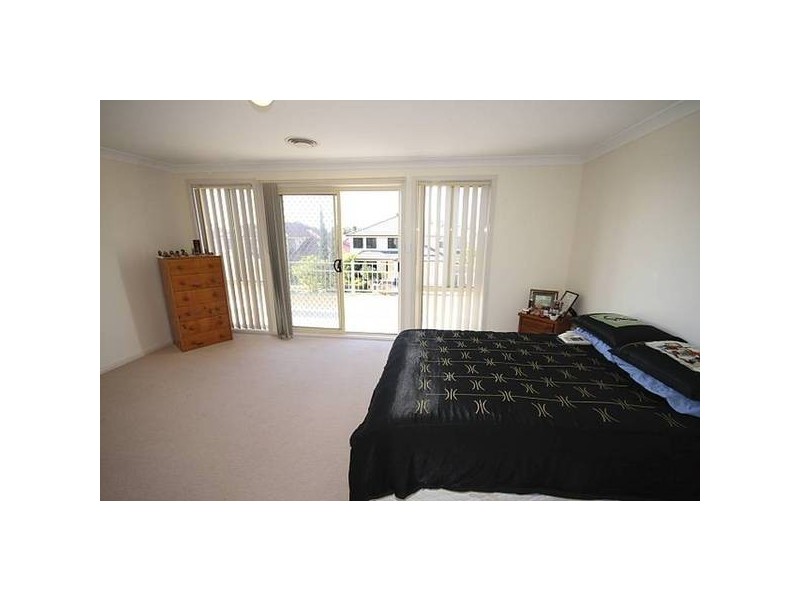 8 Avalon Crescent, Glenmore Park NSW 2745