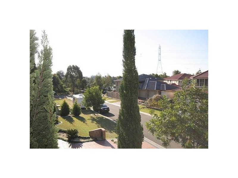 8 Avalon Crescent, Glenmore Park NSW 2745
