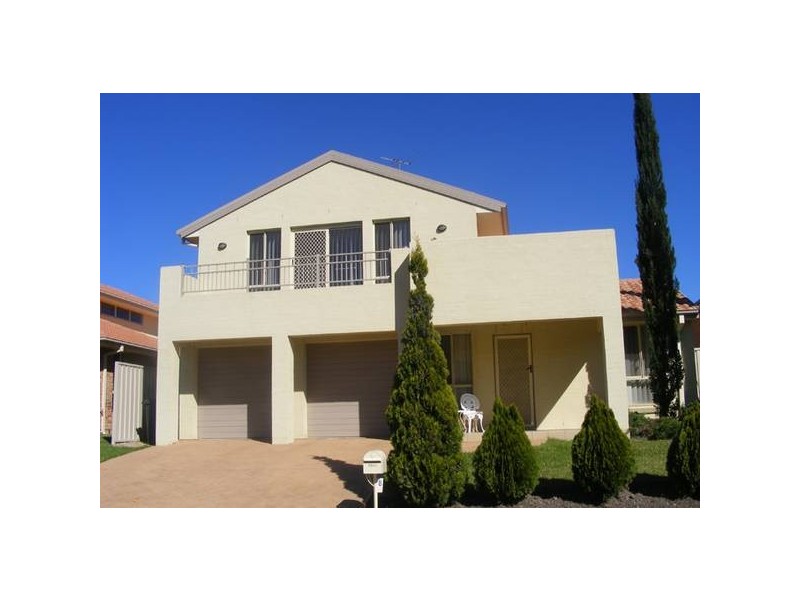 8 Avalon Crescent, Glenmore Park NSW 2745
