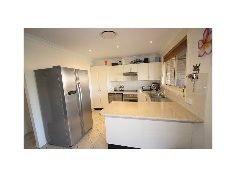 6 Poa Place, Glenmore Park NSW 2745