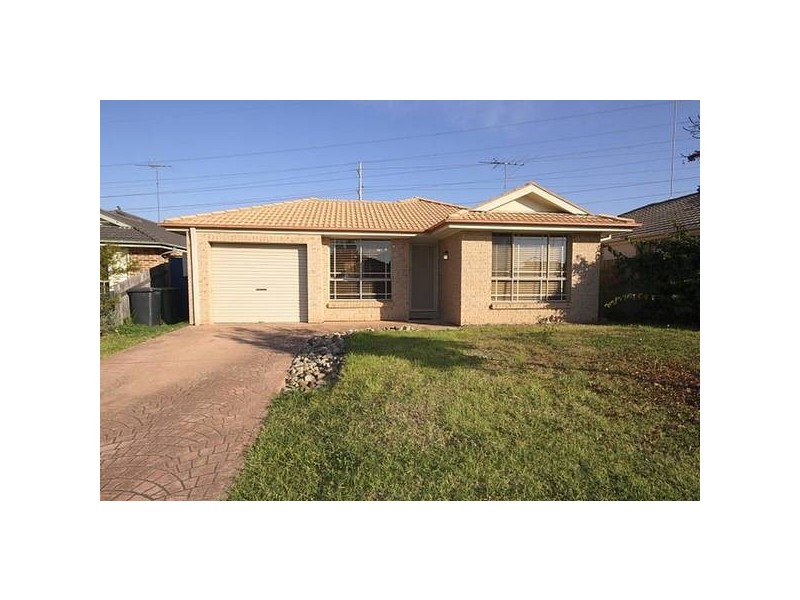 6 Linara Crt,, Glenmore Park NSW 2745